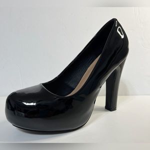 TORRID - BLACK PATENT PLATFORM PUMP - 8.5